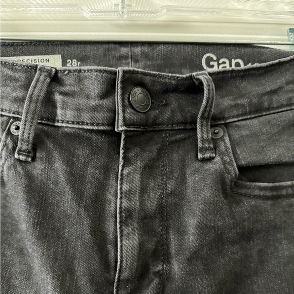 GAP Women’s true skinny jeans. Size 28 R. Washed black color. Barely worn! - Picture 2 of 6